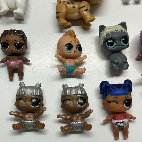 LOL Surprise Doll Lot Of 13 Pet Glitter Minis Dogs Cats Girls Baby 3” Prizes - Picture 5 of 10